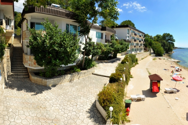 Oasis_hotel_panorama2