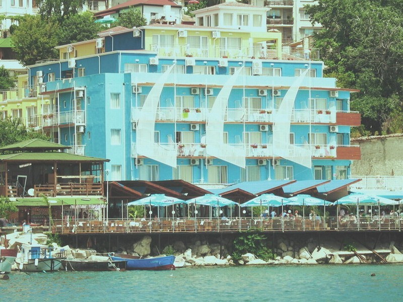 Lotos_Balchik-2